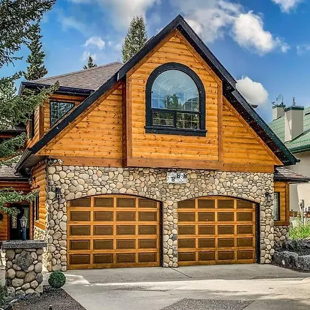 Blanchard Mountain BnB. Your Adventure Awaits! Canmore Extérieur photo