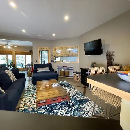 Blanchard Mountain BnB. Your Adventure Awaits! Canmore Extérieur photo